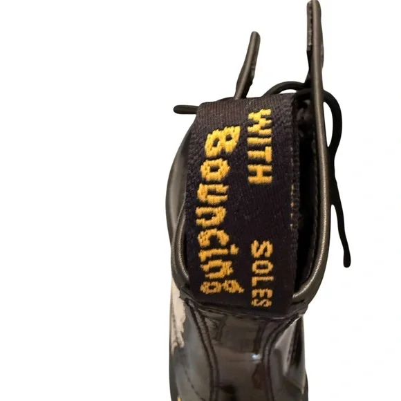 NWT Dr. Martens Shiny Black Patent Leather Boots Size 8 - Picture 3 of 4